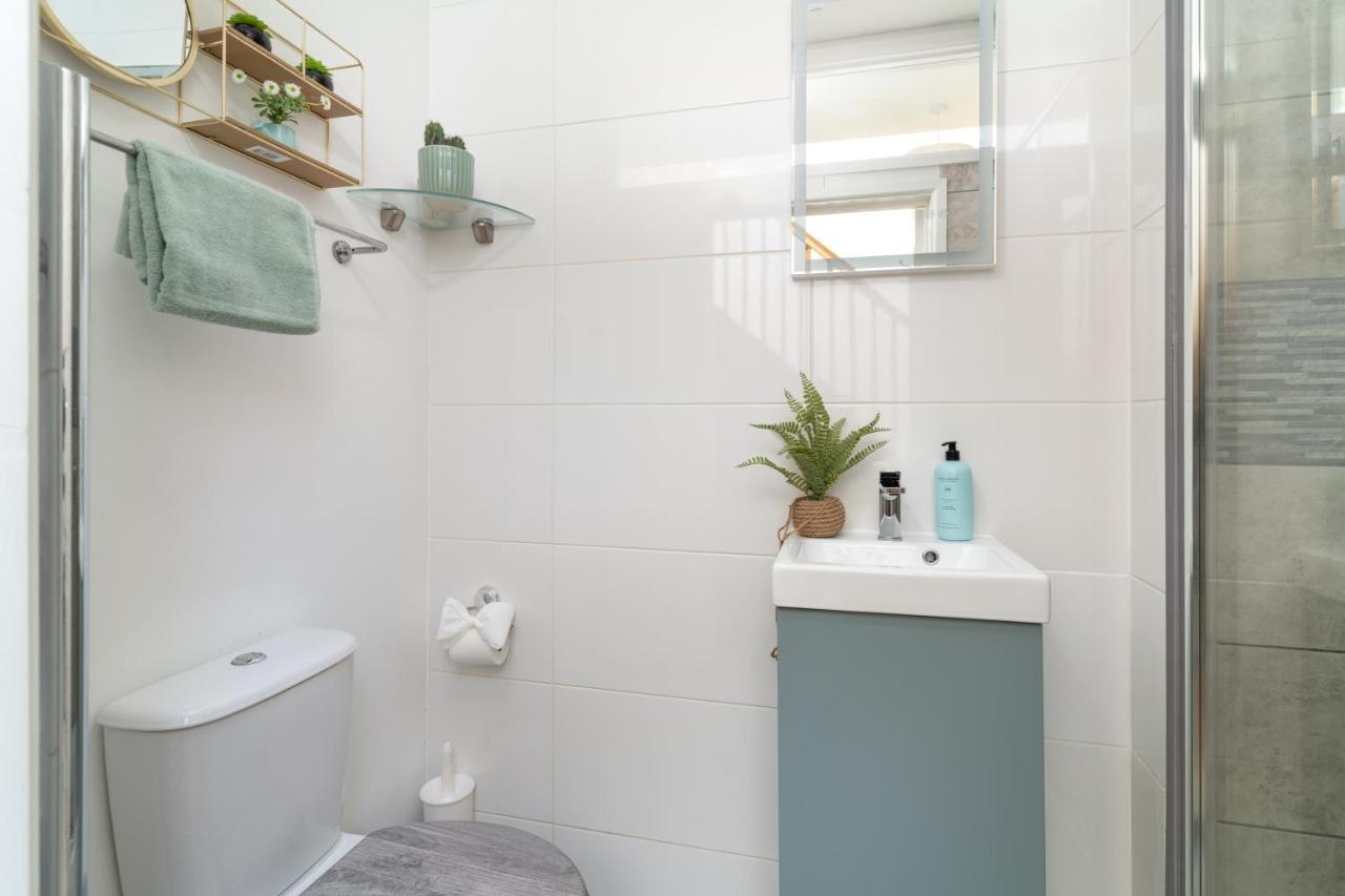 Stunning Views Over Mounts Bay With Balcony Penzance Eksteriør billede