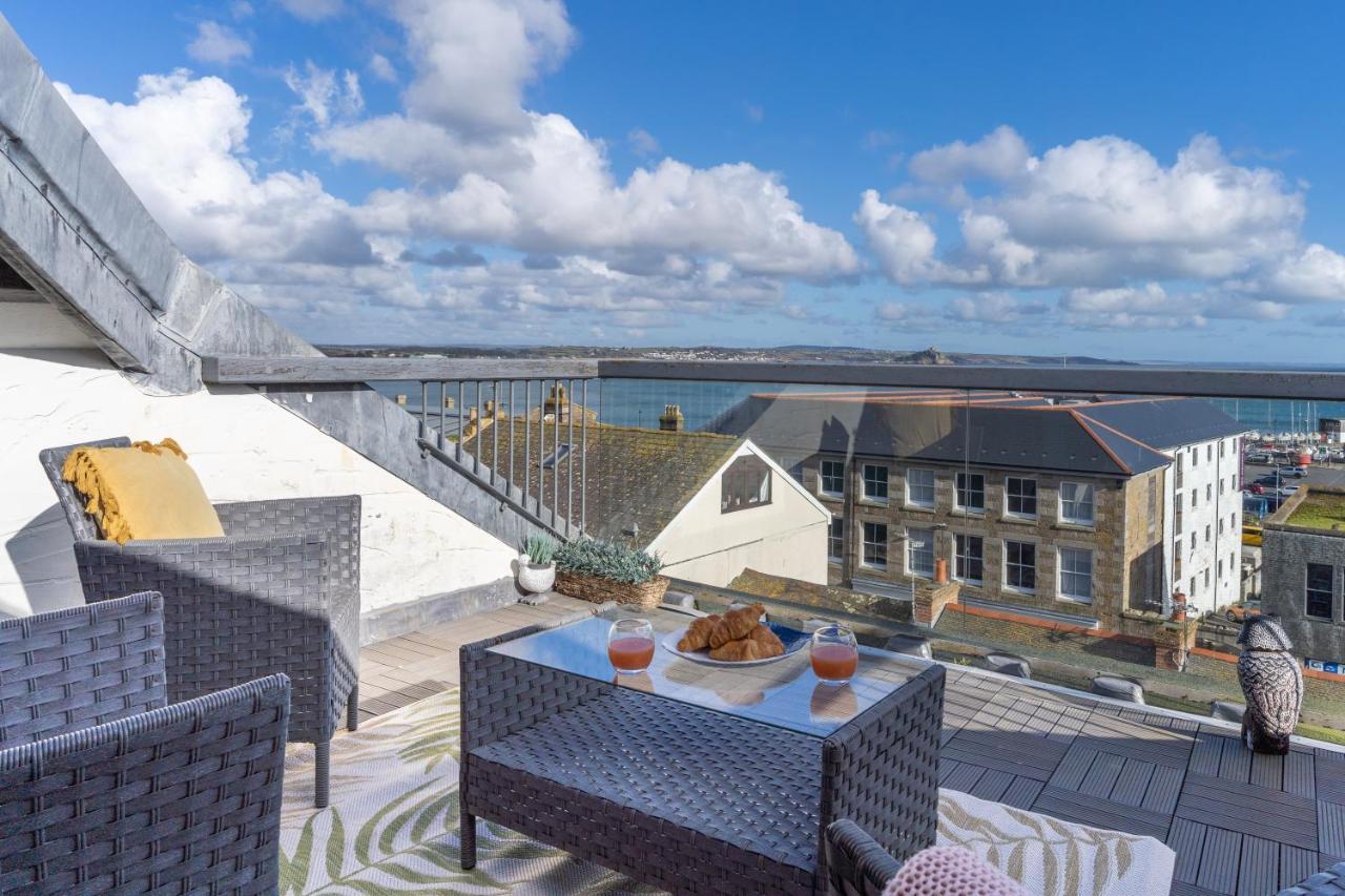 Stunning Views Over Mounts Bay With Balcony Penzance Eksteriør billede